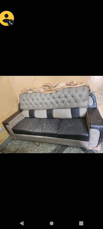 2nd hand use sofa set 6 seater 4