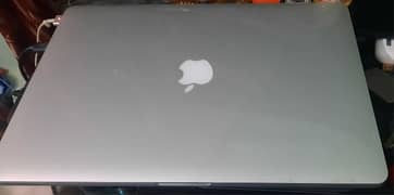 Macbook pro 2015 15inch  16gb 256gb