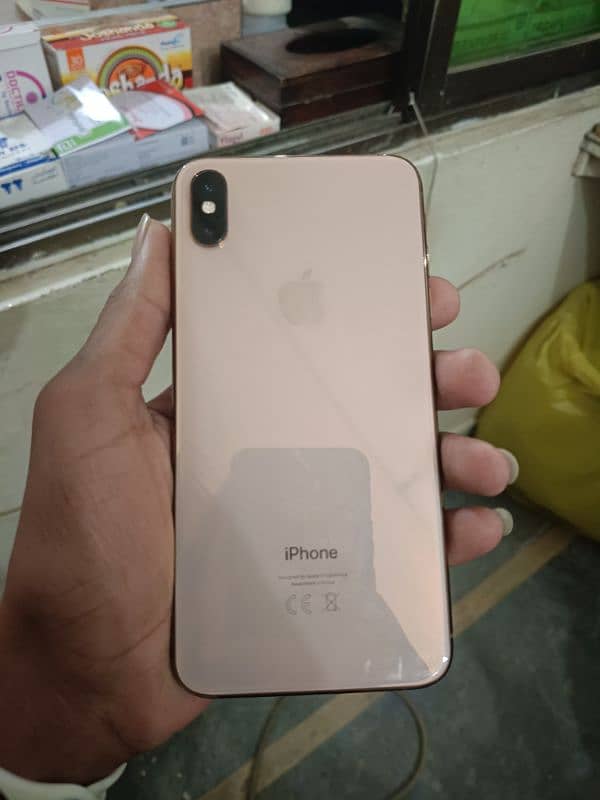 iphone Xsmax Official PTA Approved 64 gb 4