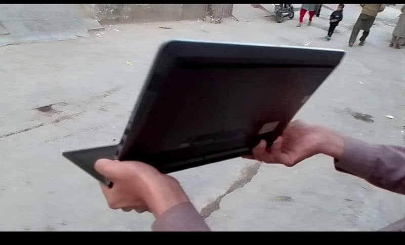 laptop for sale 10/10 condition 2