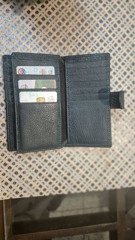 100% pure leather wallet Get 25% off 0