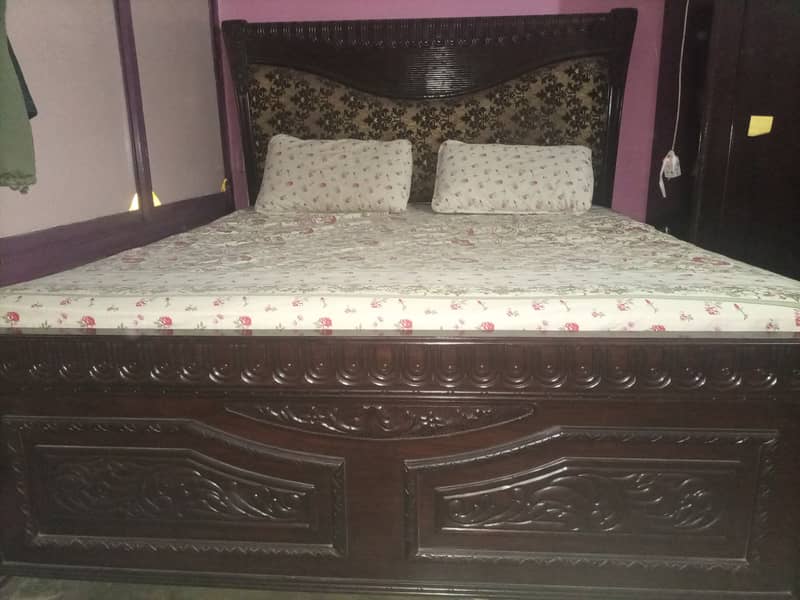 Bed room set and showcase Pakistan furniture Abbottabad 3 year of buy 0