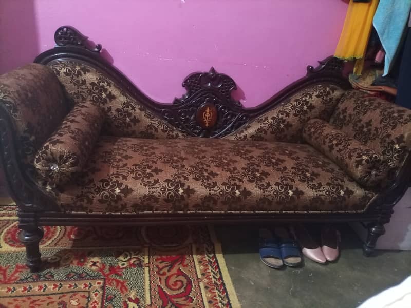 Bed room set and showcase Pakistan furniture Abbottabad 3 year of buy 1