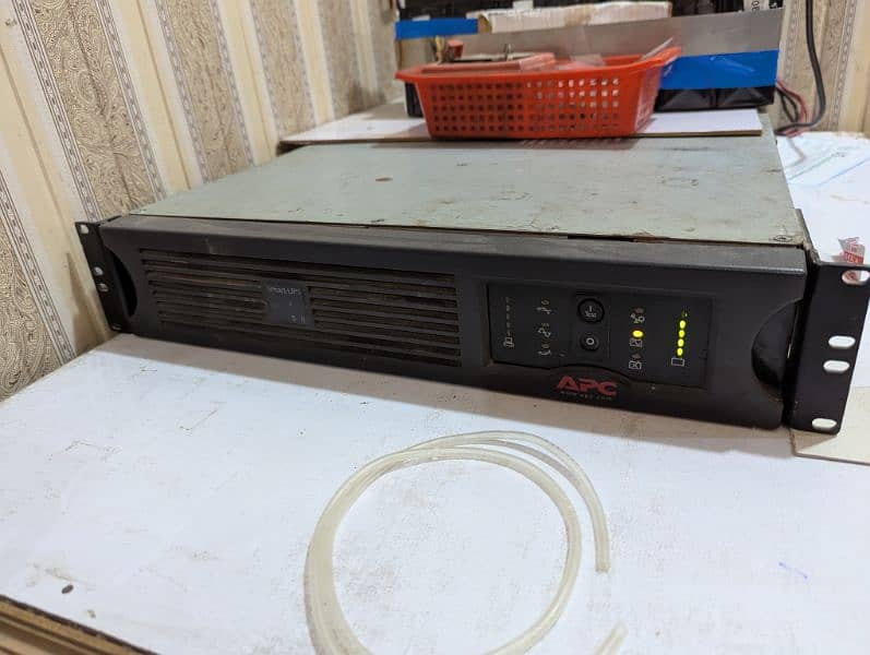 3Kva Inverter APC 24 volt converterd Aone Running 0