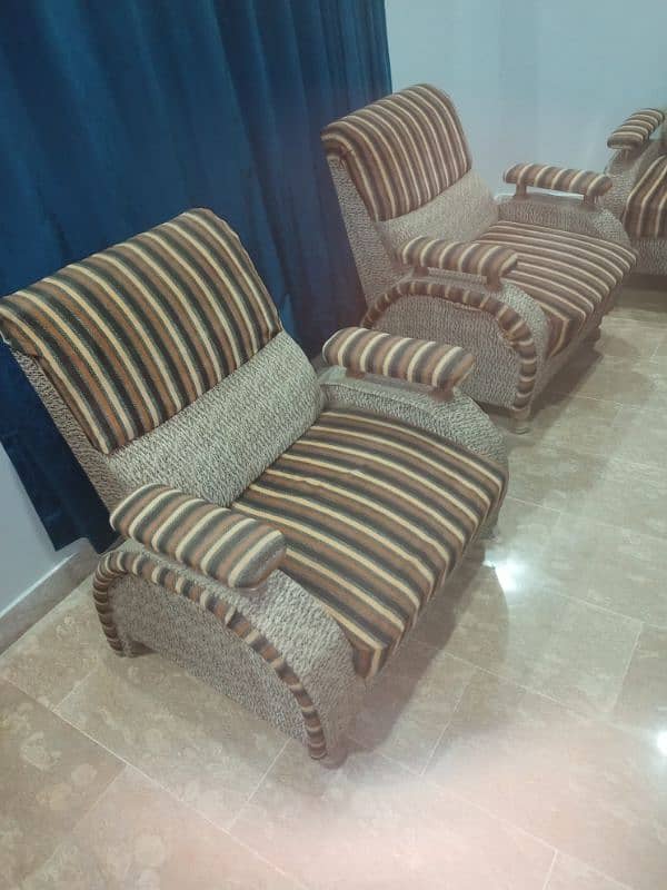 5 seater sofa set in excellent condition 1