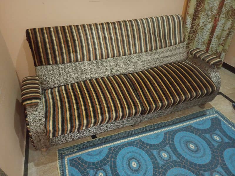 5 seater sofa set in excellent condition 2