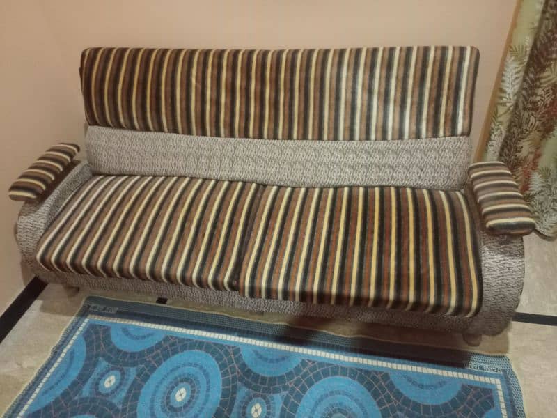 5 seater sofa set in excellent condition 3