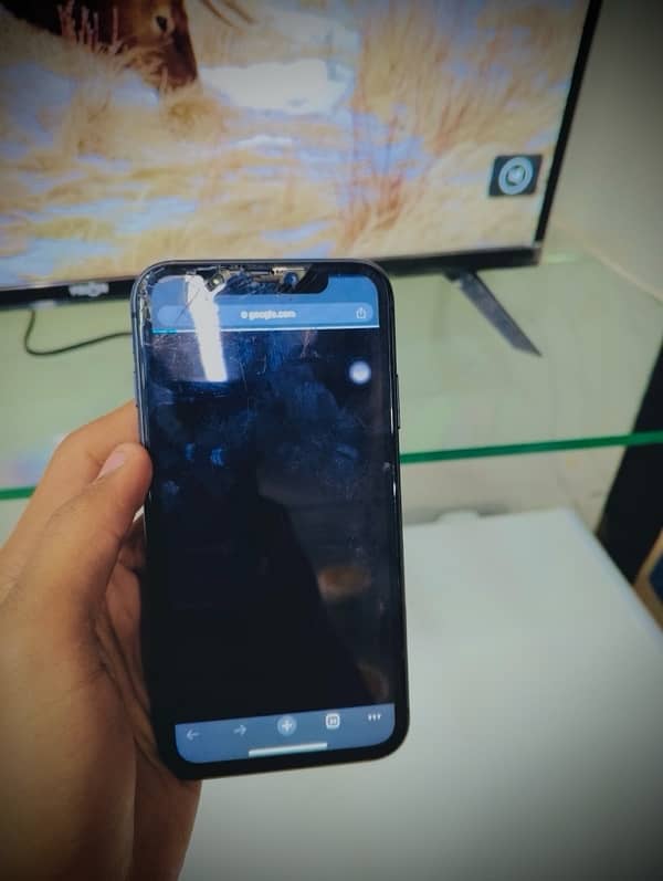 IPHONE 11 non PTA front glass brake but face id and front ok 7