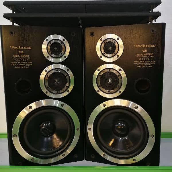 Technics speaker SB CD301 0