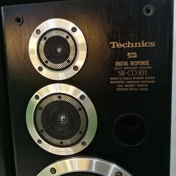 Technics speaker SB CD301 4