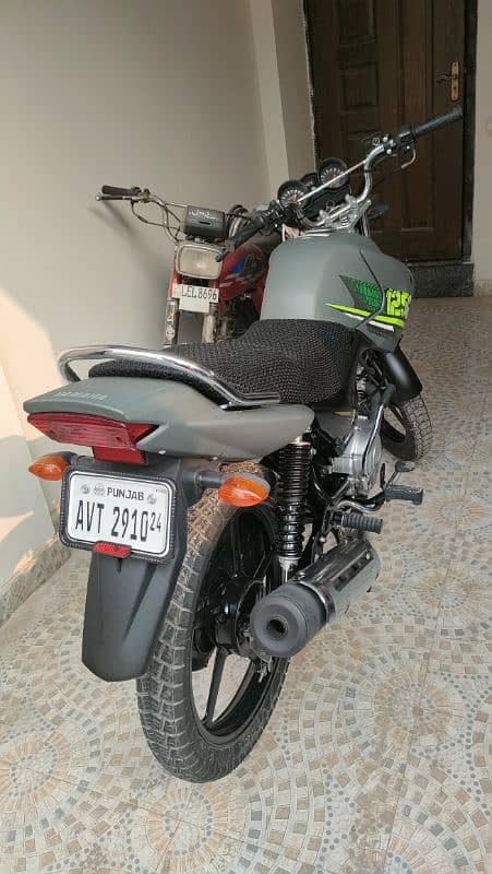 Yamaha YBR125G 5