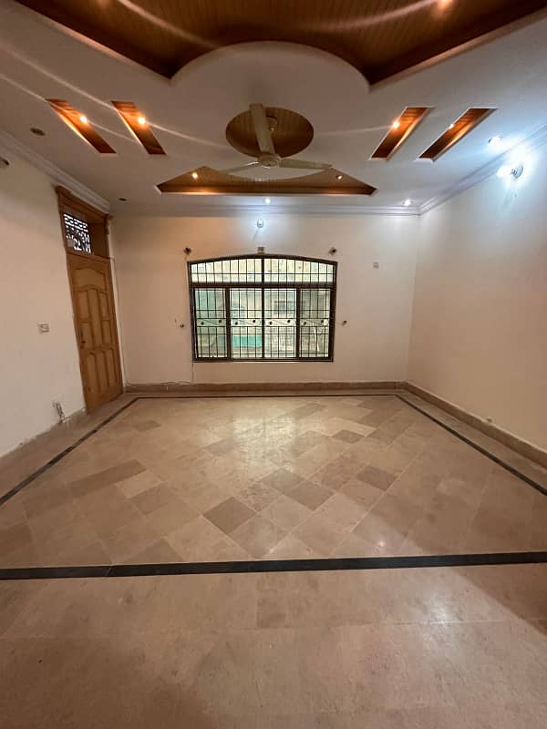 3 bedroom beautiful ground floor available for rent 2