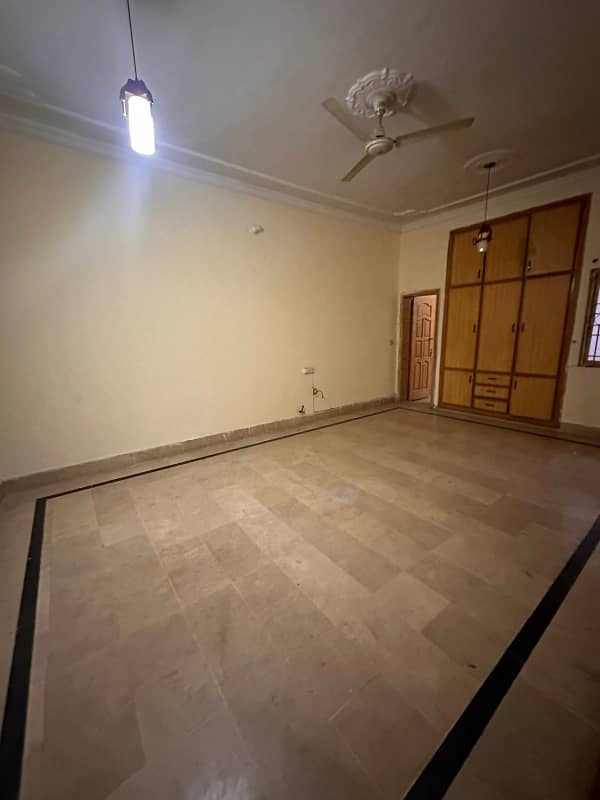 3 bedroom beautiful ground floor available for rent 4