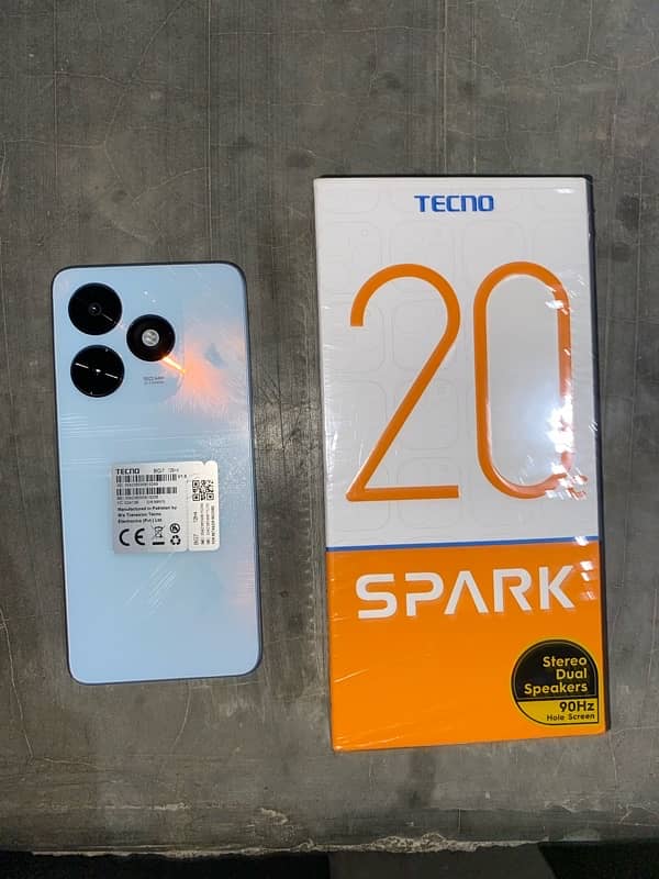 TECNO SPARK 20 4+4 RAM / 128 ROM 10 BY 10 7