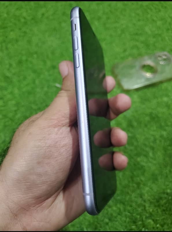 Iphone 11 128Gb PTA Approved 2