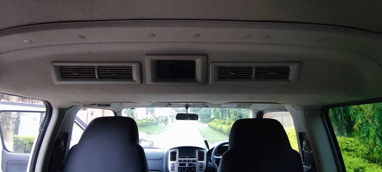 Nissan Caravan 2012 Automatic Dual ac-2500 CC 16