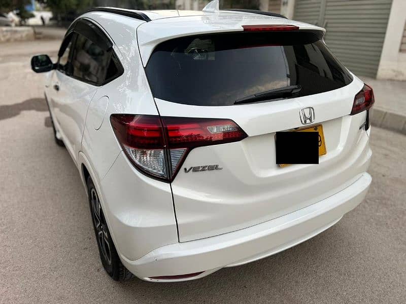 HONDA VEZEL HYBRID Z PACKAGE 6