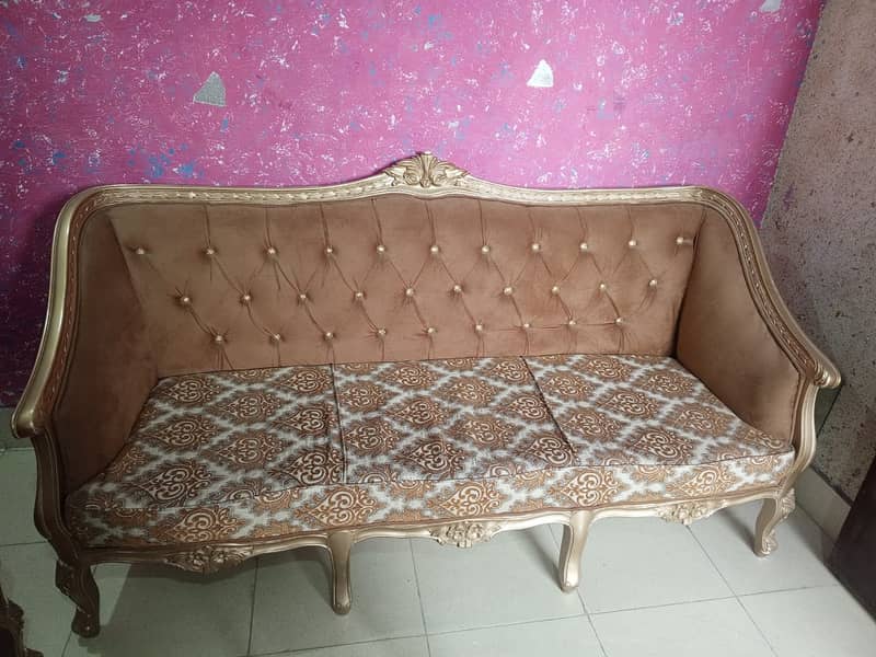 5 Seater Sofa Set for Sale - Almost New Condition 1