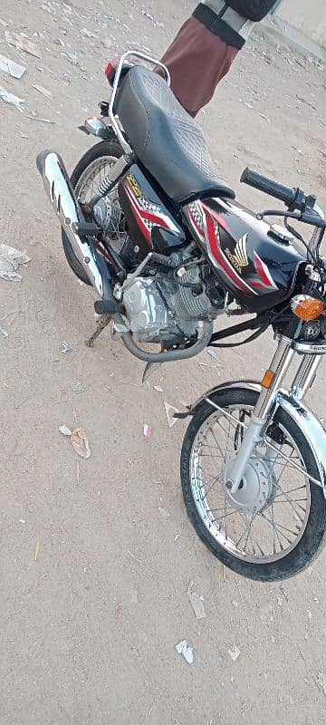 Honda 125 Mode 2024 Karachi number 0333/85/72/395 8