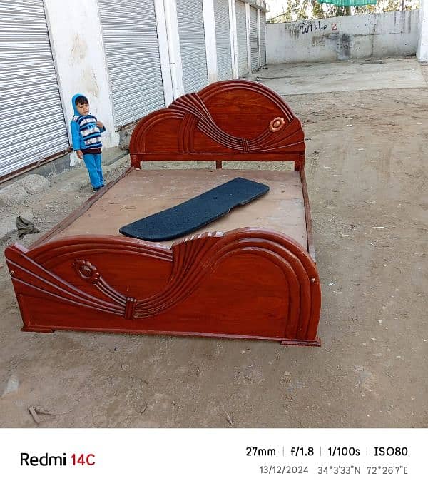 wooden bed 10/10 condition 3