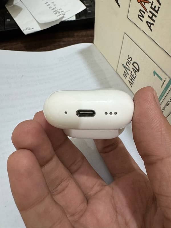 Apple airpods 4 anc with box 3