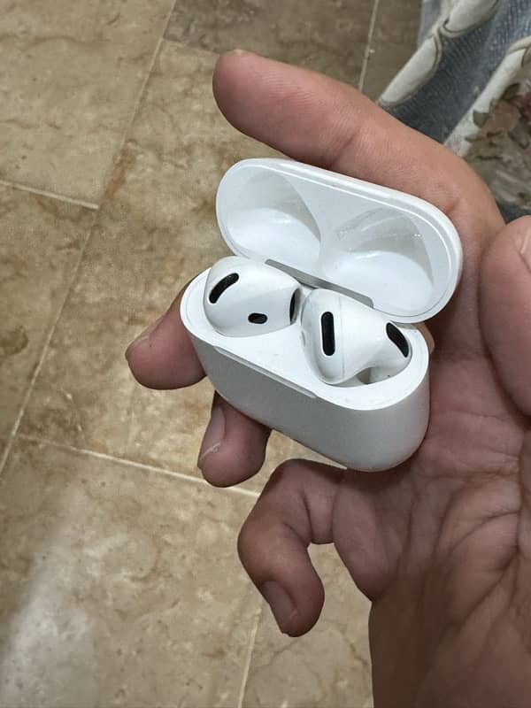 Apple airpods 4 anc with box 8