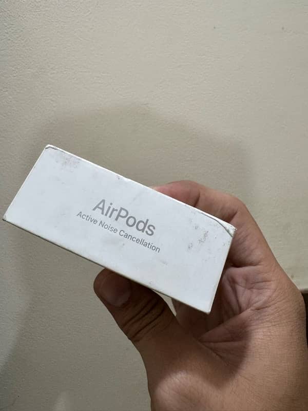 Apple airpods 4 anc with box 9