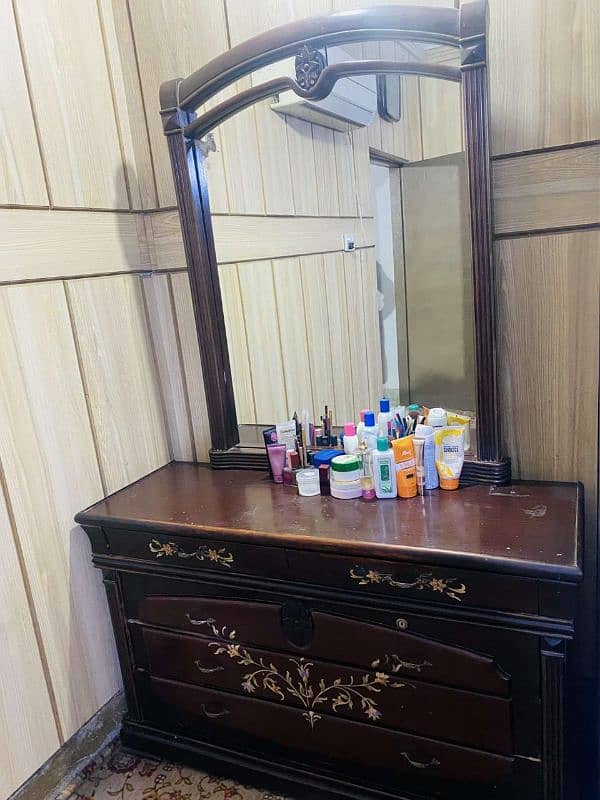 dressing table 1