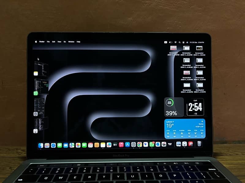 Macbook Pro 2018 Core i5 8/256gb touchbar for sale 8