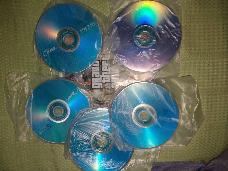 GTA V IN CDs 1