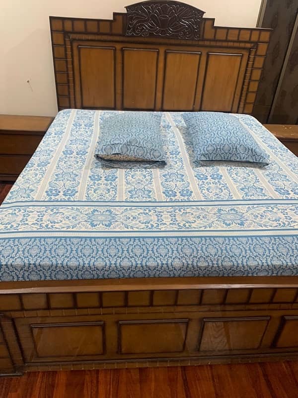 double bed  sath mattress 1