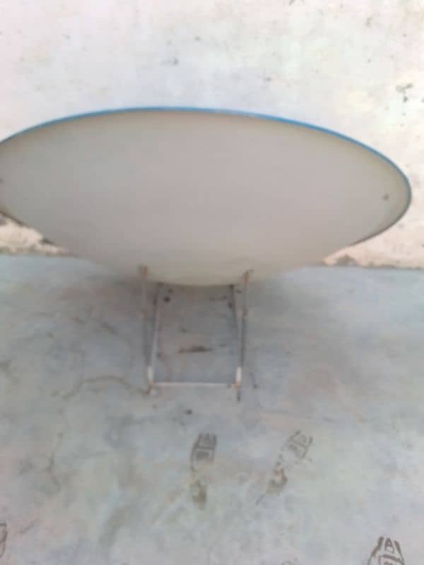 HD reciver 2 lnbs or 4 feet dish k sath for sale 0