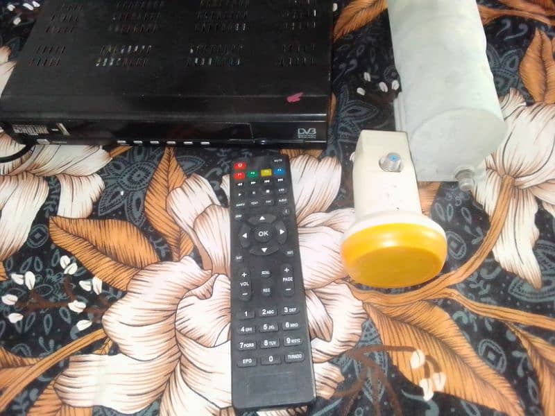 HD reciver 2 lnbs or 4 feet dish k sath for sale 6