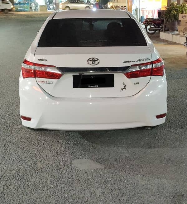 Toyota Corolla Altis 2017 11