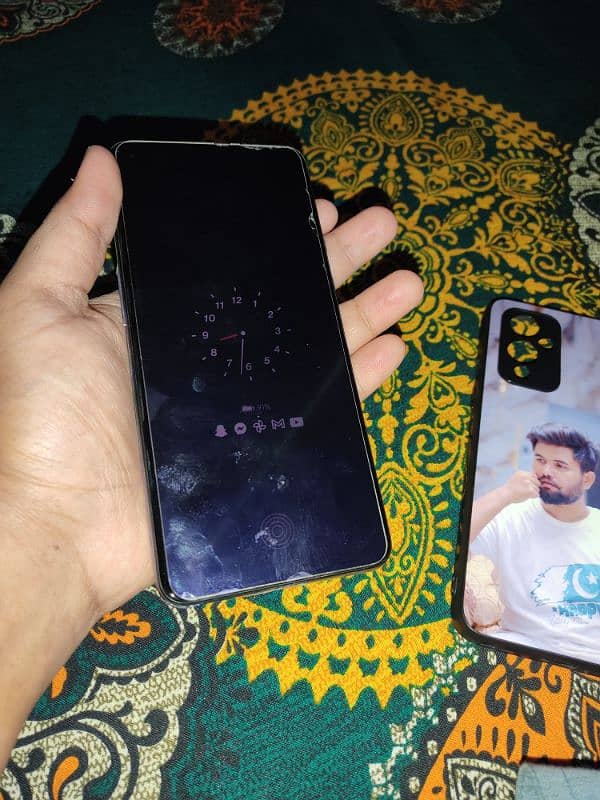 Oneplus 9 in very good condition 2