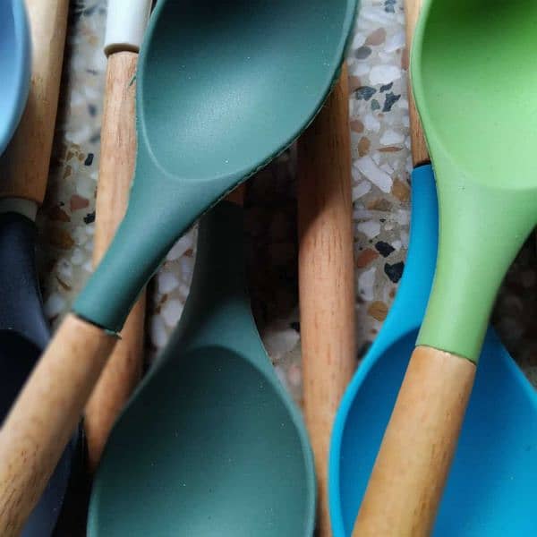 Different shapes nonstick spoons 11