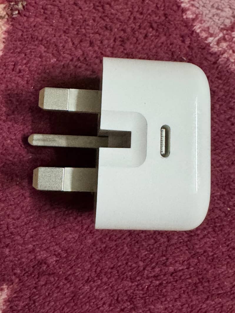 iPhone 15pro max original charger 0