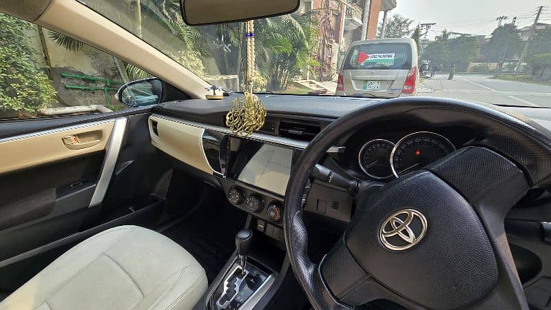 Toyota Corolla Altis 2016 6