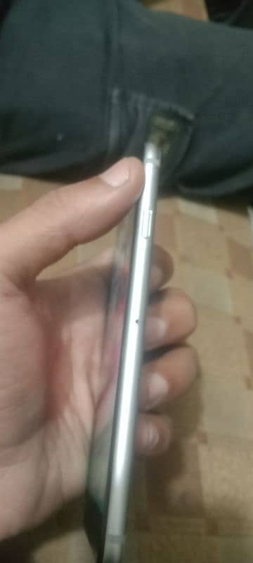 Iphone 6 Non PTA 4