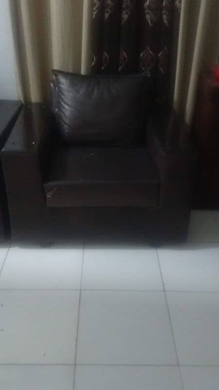 6 Seater Sofa set 3/2/1 for sale in lahore 1