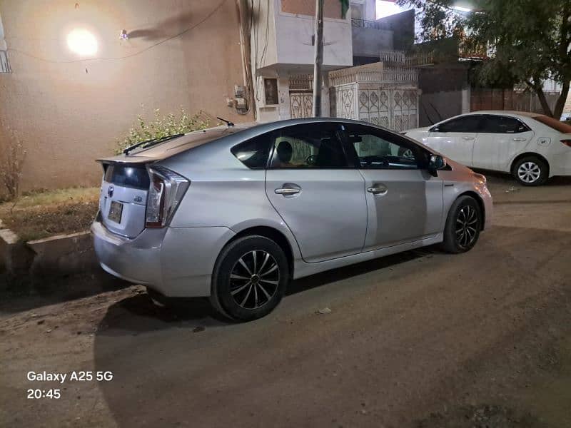 Toyota Prius 2012 register 2016 2