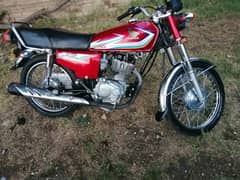 Honda 125 CG for urgent sale.