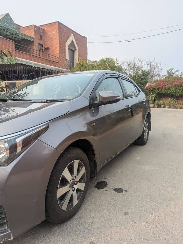 Toyota Corolla GLI 2015 Urgent Sale 4