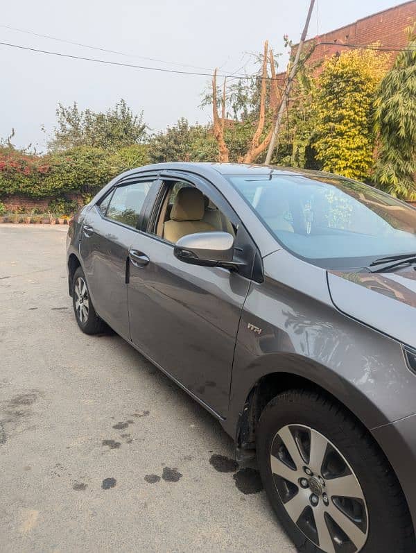 Toyota Corolla GLI 2015 Urgent Sale 5