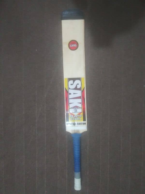 SAKI SPORTS TAPE BALL BAT CURVED 1