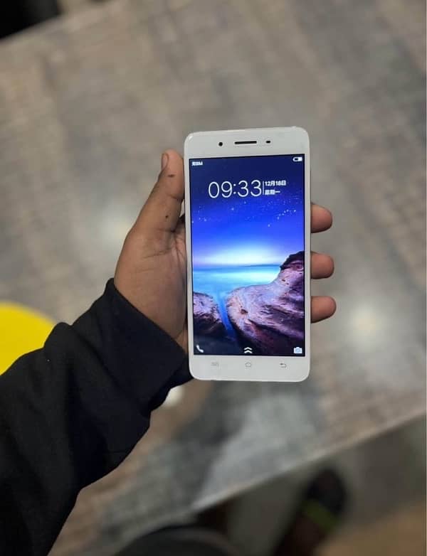 Vivo y55 4gb,64gb dual sim approved 0