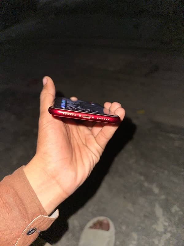 iphone 11 non pta jv ,64 gb , 77 health 1