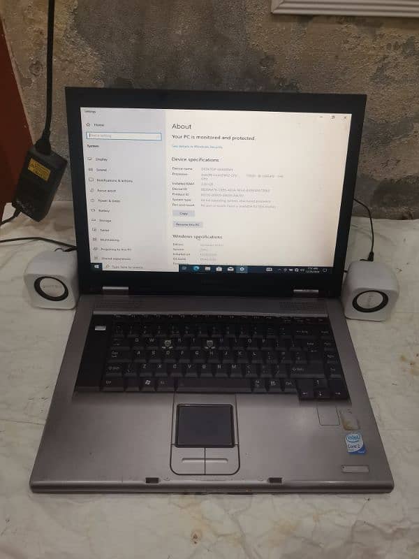 core 2 due hard 250 GB Ram 3 GB 1