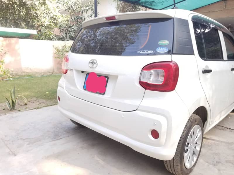 Toyota Passo 2019 in pearl white colour. 7