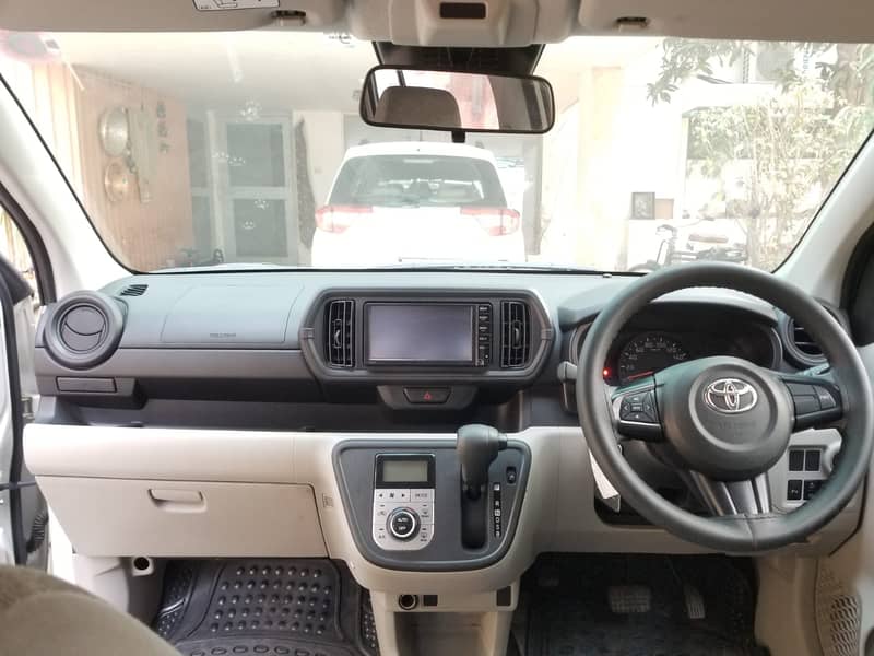 Toyota Passo 2019 in pearl white colour. 8